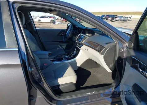 2017 Honda Accord Ex z USA, uszkodzony, nr VIN 1HGCR2F02HA144078